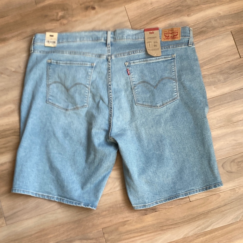 Levi's shaping Bermuda jean short smoothing tummy panel denim short 24W - Picture 16 of 16
